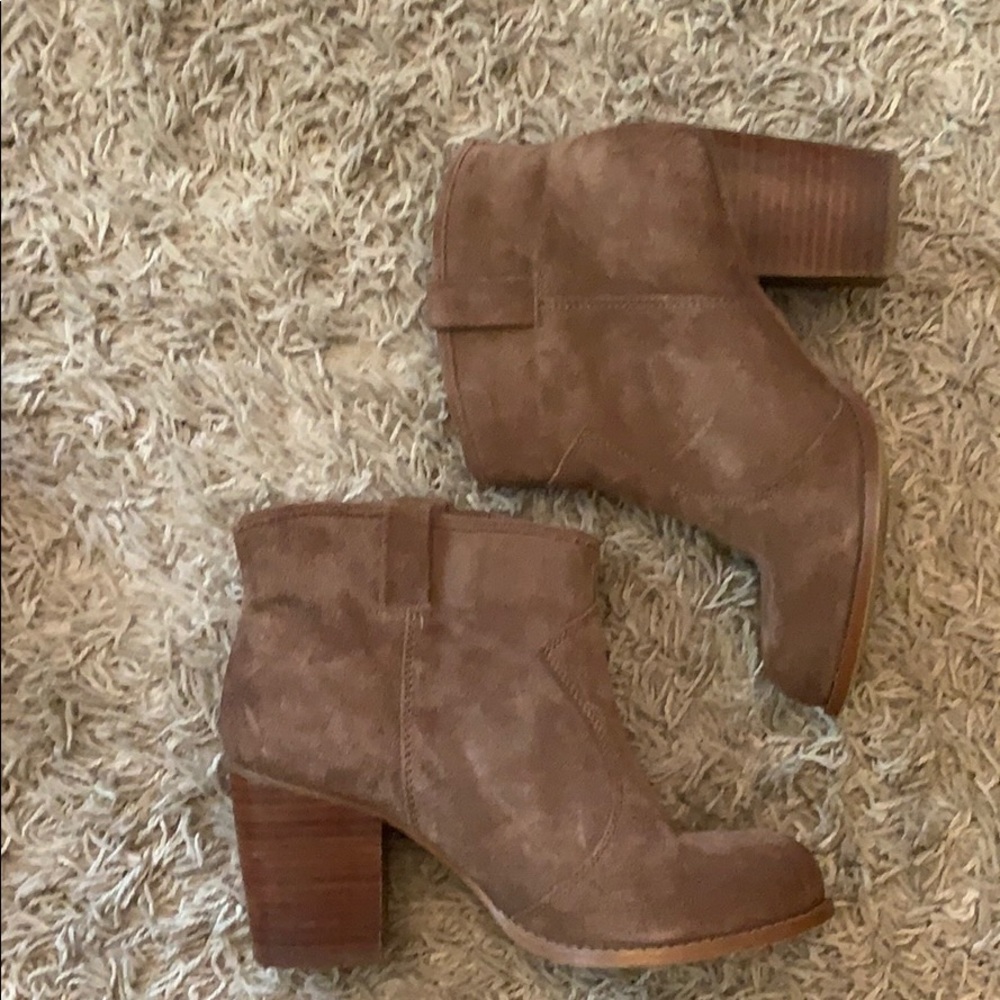 SPLENDID SUEDE BOOTS